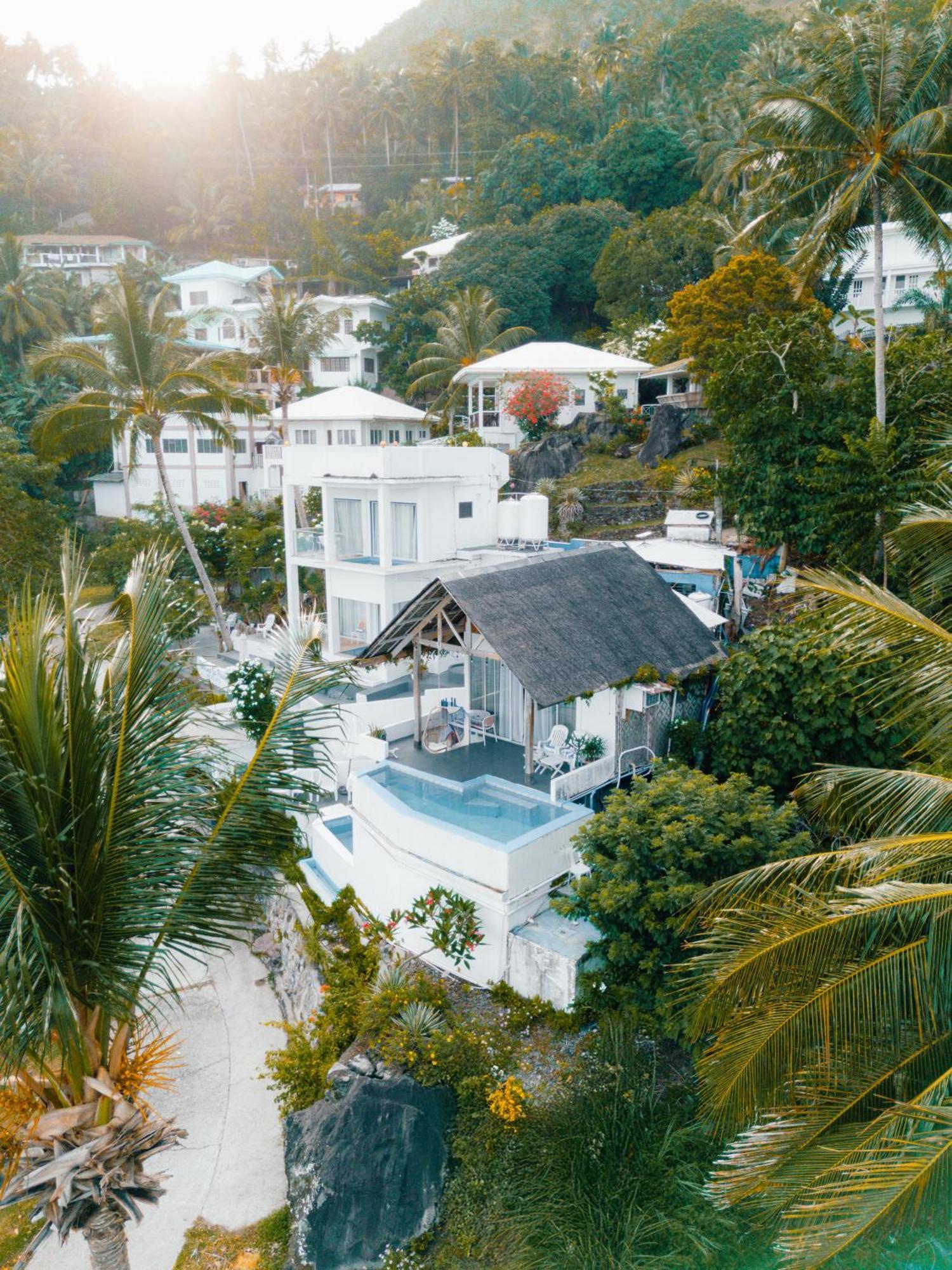 Bintana Sa Paraiso Hotel Mambajao Exterior photo